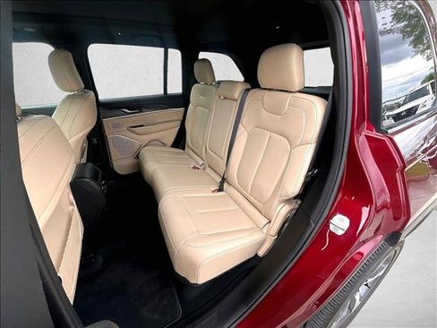Used 2025 Jeep Grand Cherokee Limited 4xe AWD/4WD image 28