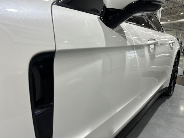 Used 2018 Porsche Panamera 4 AWD/4WD image 18