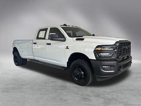 Used 2025 RAM 3500 Tradesman AWD/4WD image 2