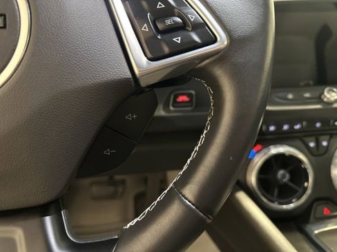 Used 2023 Chevrolet Camaro LT w/ Technology Package image 18