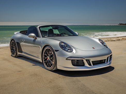 Used 2015 Porsche 911 Cabriolet image 3
