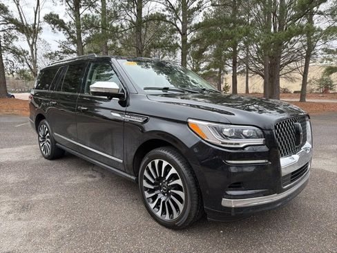 Used 2022 Lincoln Navigator L Black Label image 4