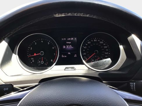 Used 2021 Volkswagen Tiguan SE R-Line FWD image 10