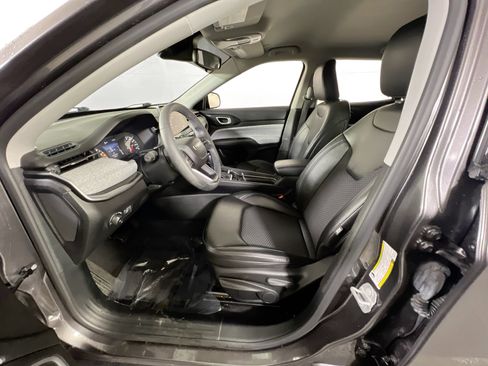 Used 2022 Jeep Compass Latitude AWD/4WD image 19
