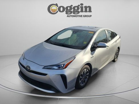 Used 2020 Toyota Prius Limited w/ Premium Convenience Package FWD image 1