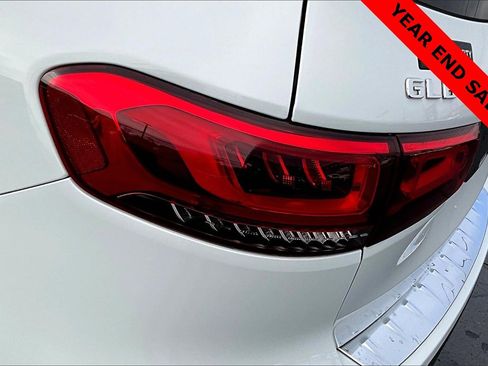 Used 2021 Mercedes-Benz GLB 250 4MATIC image 30