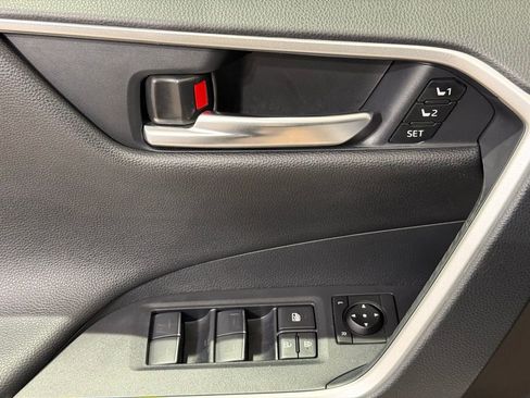 Used 2025 Toyota RAV4 Limited w/ Advanced Technology Package image 16