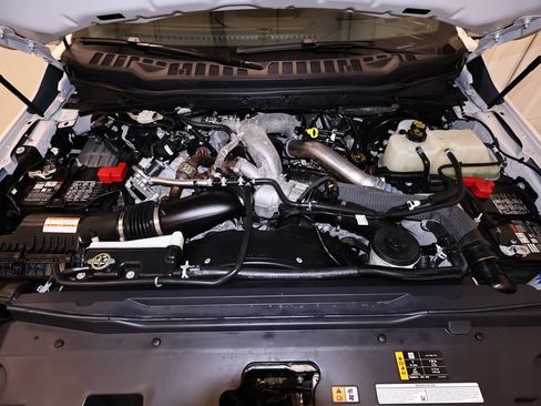 Certified 2025 Ford F250 King Ranch AWD/4WD image 48