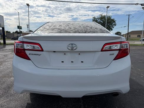 Used 2014 Toyota Camry SE FWD image 6