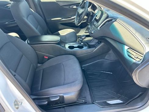 Used 2023 Chevrolet Malibu LS w/ LPO, Floor Liner Package FWD image 38