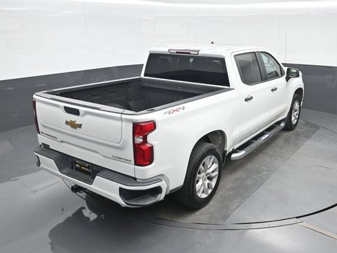 Used 2022 Chevrolet Silverado 1500 Custom AWD/4WD image 21