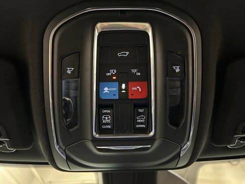 Used 2023 Jeep Grand Cherokee L Laredo AWD/4WD image 27