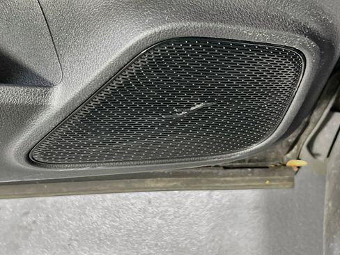 Used 2024 Mercedes-Benz EQB 300 4MATIC image 19