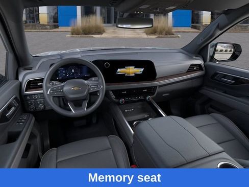New 2025 Chevrolet Suburban Premier image 16
