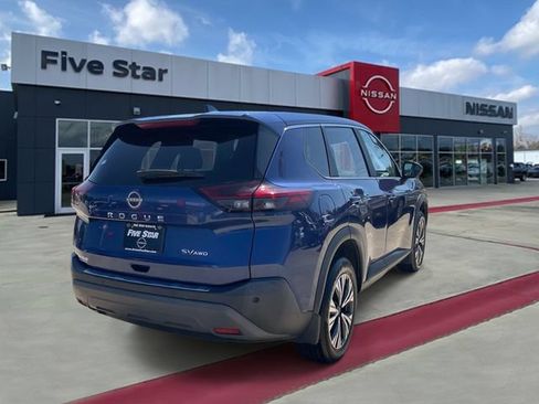 Used 2022 Nissan Rogue SV AWD/4WD image 6