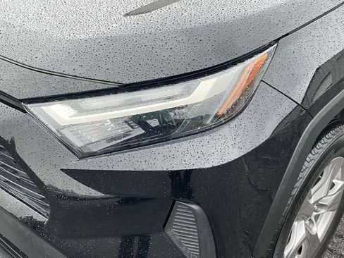 Used 2023 Toyota RAV4 XLE AWD/4WD image 5