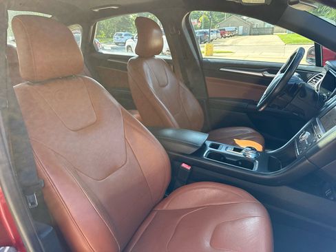 Used 2019 Ford Fusion Titanium image 26