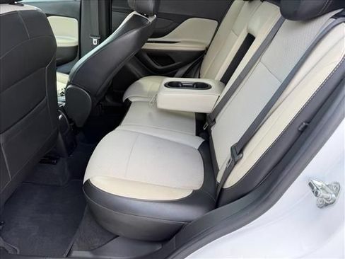Used 2020 Buick Encore Preferred AWD/4WD image 10