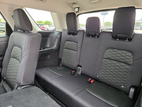 Used 2024 Nissan Pathfinder SV AWD/4WD image 5
