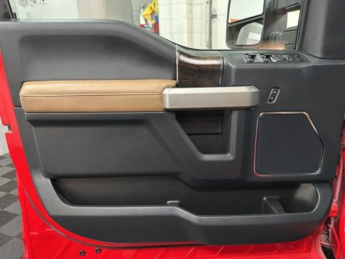 Used 2022 Ford F250 Lariat image 17