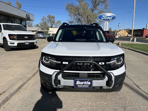 Used 2025 Ford Bronco Sport Outer Banks w/ Sasquatch Outer Banks Package image 3