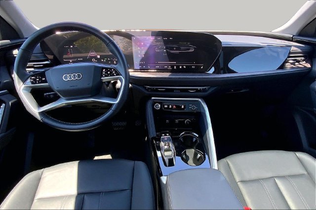 Certified 2025 Audi Q5 Premium w/ Convenience Package AWD/4WD image 15
