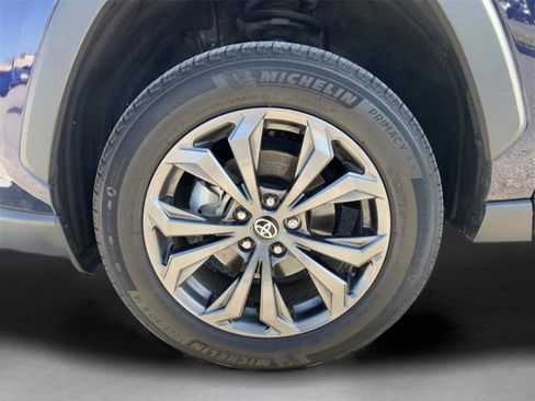 Used 2022 Toyota RAV4 Limited image 40