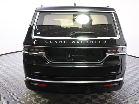 Used 2022 Jeep Grand Wagoneer Series III w/ Rear Seat Video Group 1 AWD/4WD image 5