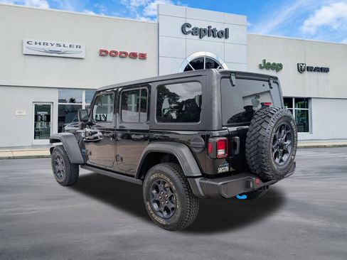 Used 2023 Jeep Wrangler Unlimited w/ Cold Weather Group AWD/4WD image 7