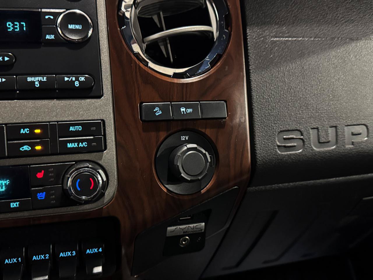 Used 2012 Ford F250 Lariat w/ Chrome Pkg AWD/4WD image 25