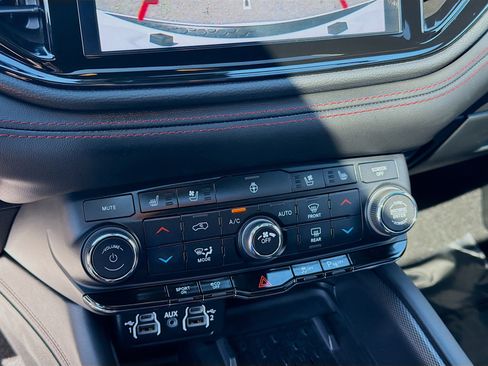 Used 2025 Dodge Durango R/T image 15