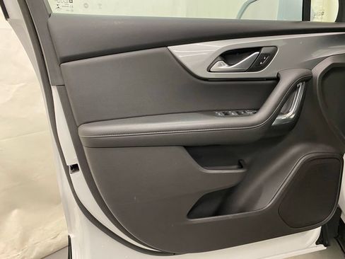 Used 2019 Chevrolet Blazer L FWD image 10