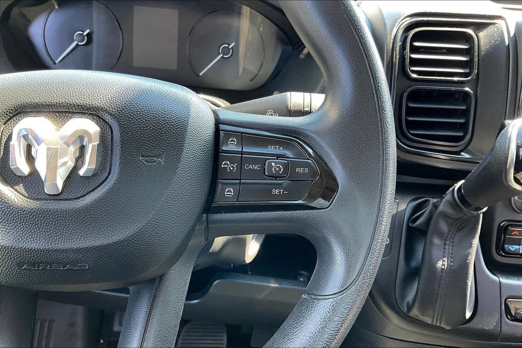 Used 2025 RAM ProMaster 2500 w/ Convenience Group FWD image 11