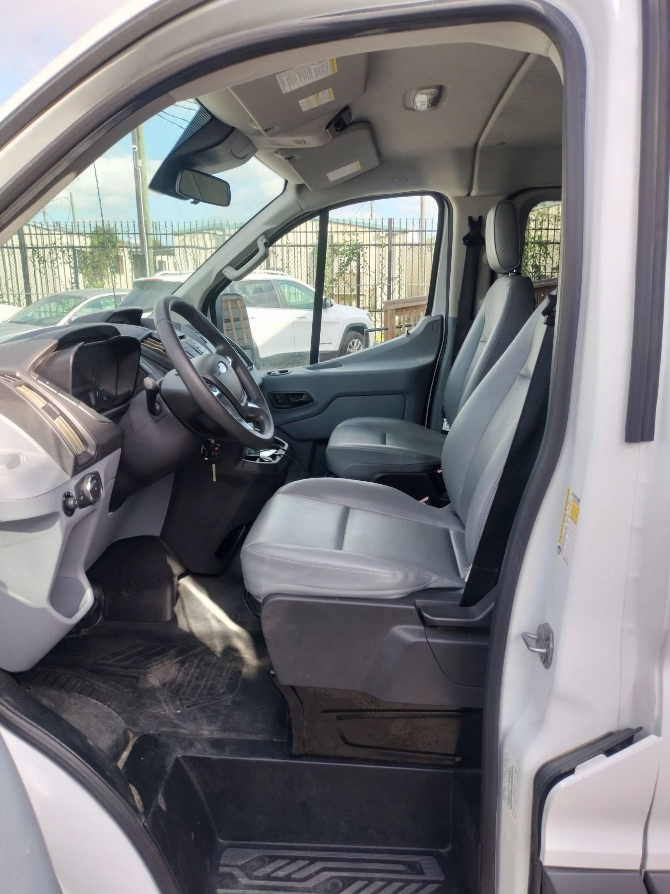 Used 2018 Ford Transit 350 XL RWD image 26