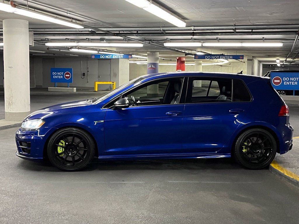 Used 2015 Volkswagen Golf R 4-Door AWD/4WD image 30