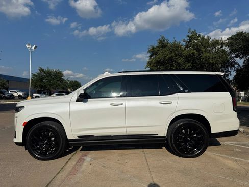 Used 2022 Cadillac Escalade Sport Platinum w/ LPO, ONYX Package AWD/4WD image 6