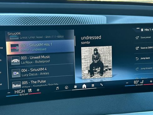 Used 2025 BMW iX xDrive50 image 21