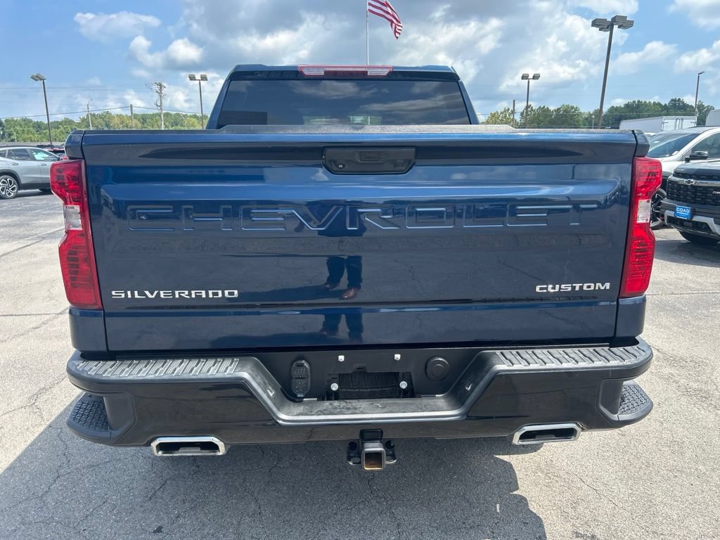 Used 2022 Chevrolet Silverado 1500 Custom Trail Boss AWD/4WD image 4