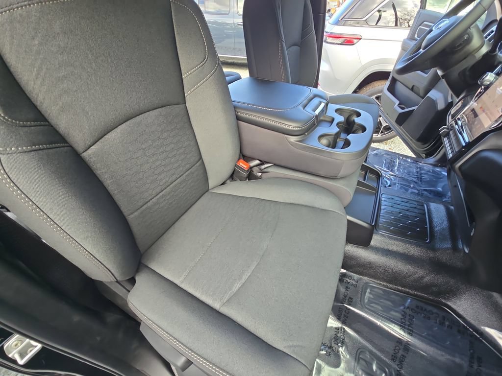 New 2026 RAM 3500 Big Horn AWD/4WD image 10