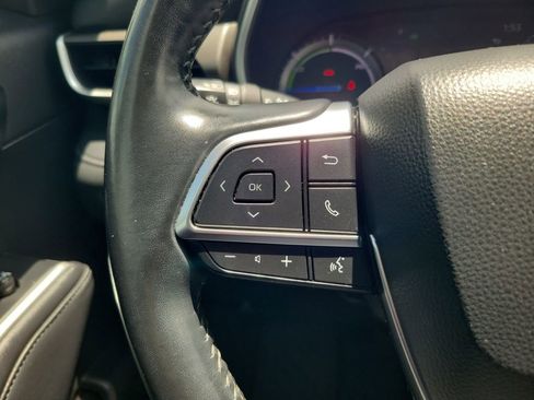 Used 2021 Toyota Highlander XLE FWD image 27