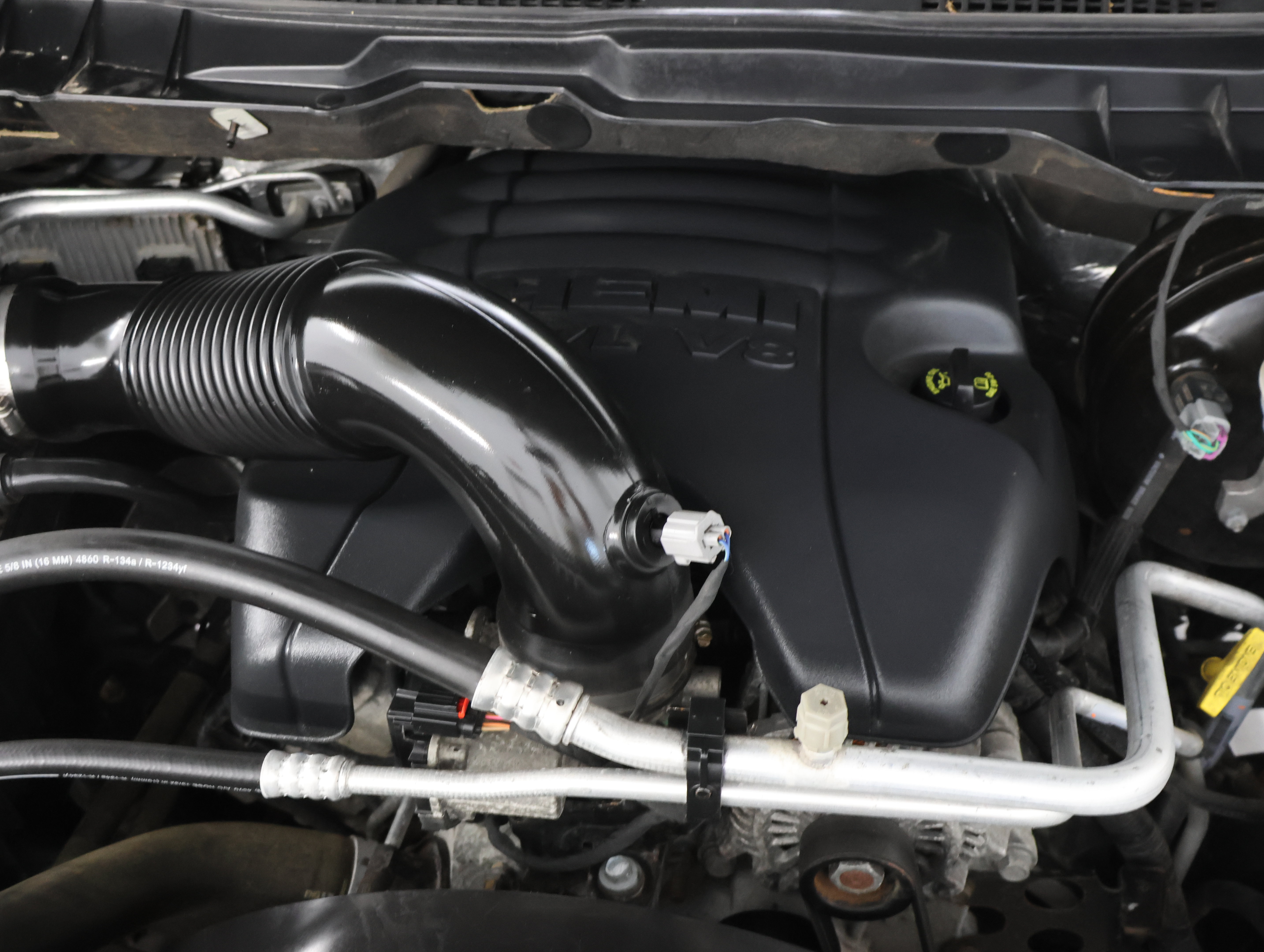 Used 2018 RAM 1500 Laramie w/ Convenience Group AWD/4WD image 20