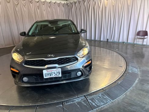 Used 2019 Kia Forte LXS FWD image 2