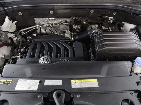 Used 2022 Volkswagen Atlas Cross Sport SE FWD image 22