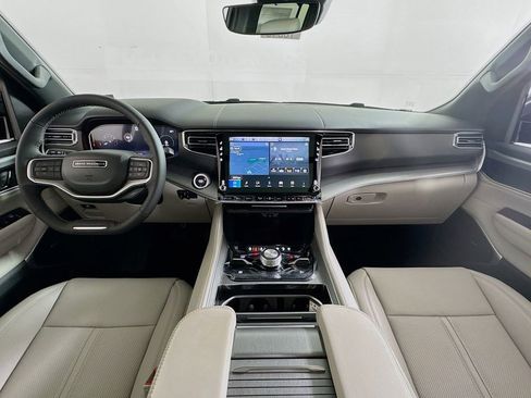 New 2026 Jeep Grand Wagoneer L Limited AWD/4WD image 36