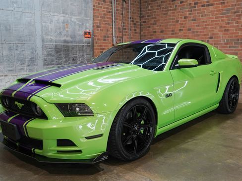 Used 2013 Ford Mustang GT Premium w/ Brembo Brake Pkg RWD image 19