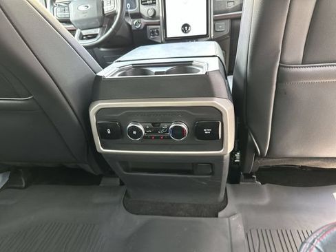 Used 2023 Ford Expedition Limited AWD/4WD image 24