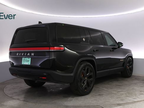 Used 2023 Rivian R1S Launch Edition AWD/4WD image 3