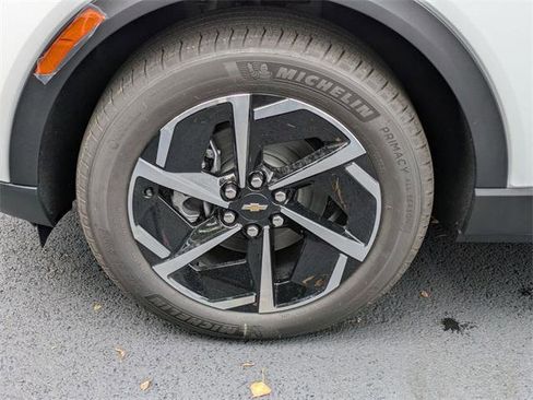 New 2026 Chevrolet Equinox EV LT image 32