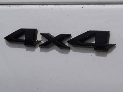 Used 2024 Jeep Grand Cherokee L Altitude AWD/4WD image 18