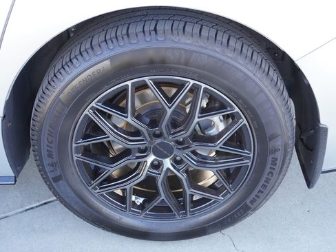 Certified 2022 Toyota Sienna XSE image 12